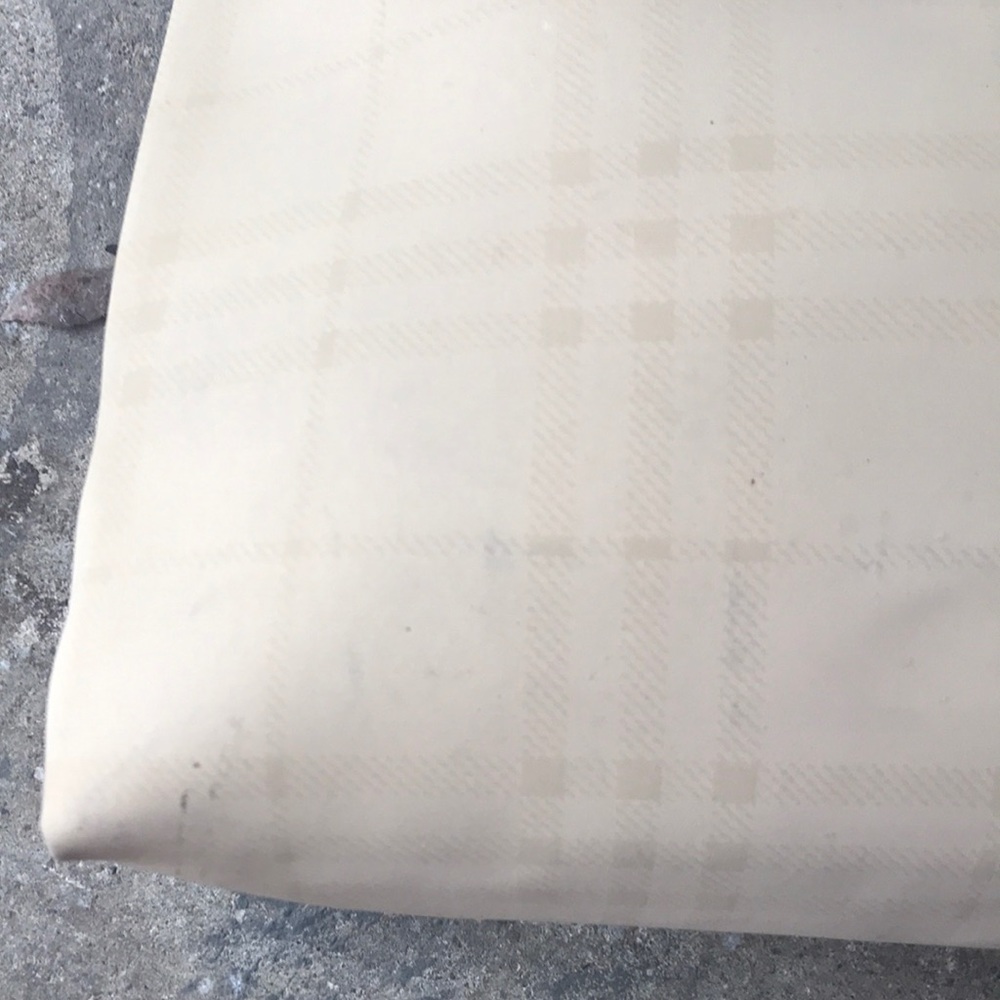 Burberry Nova-Check Tote - Picture 11 of 14